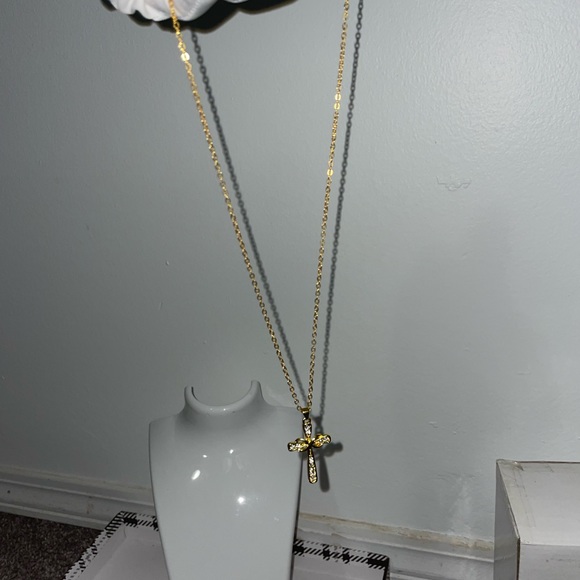 ICED OUT CROSS PENDANT AND GOLD PLATED CHAIN‼️ - Picture 12 of 13